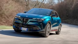 Alfa Romeo Junior 1.2 l MHEV 136 AT Speciale